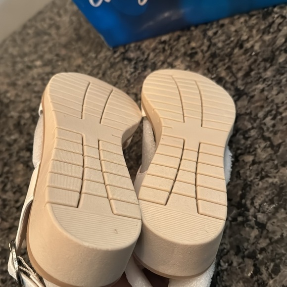 Easy street white Alba Flex ankle strap sandal NIB 9W - Picture 8 of 11
